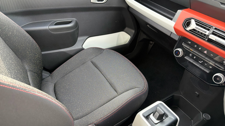 Dacia Spring 27kWh Expression 65 48kW 5dr Auto Electric Hatchback